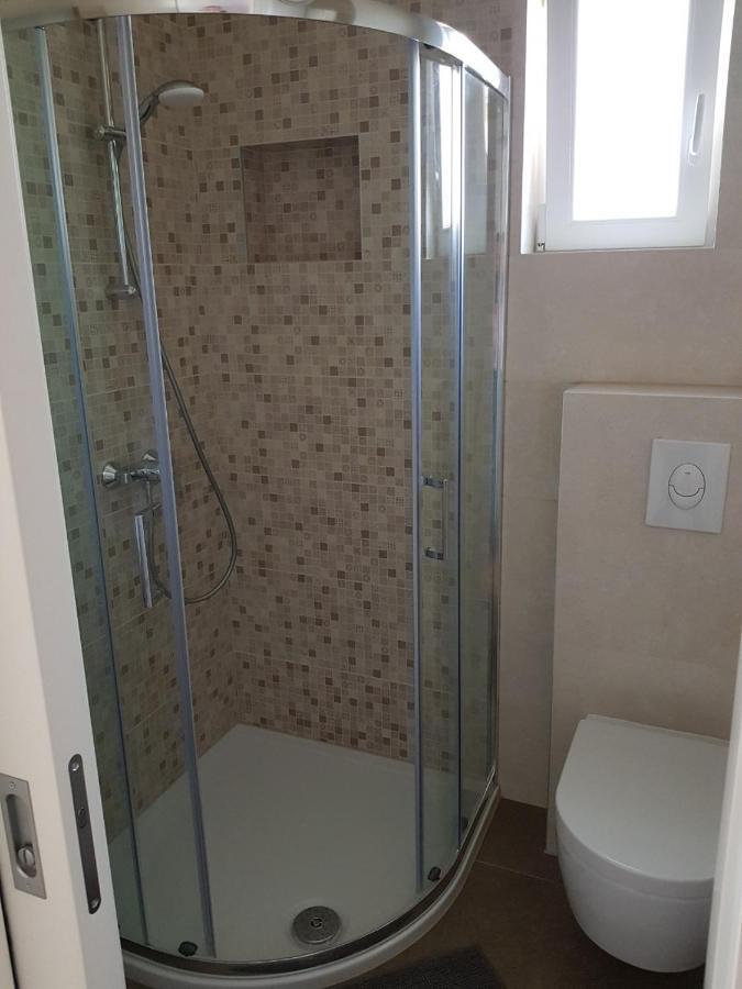 Apartman Luka Novigrad Istria Esterno foto